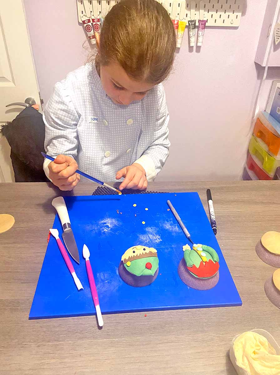 Cupcake Decorating Lesson In Cheltenham